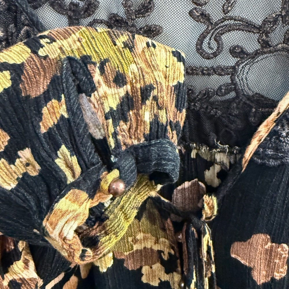 Gimmicks by BKE Boho Floral Lace Blouse L - Picture 8 of 14